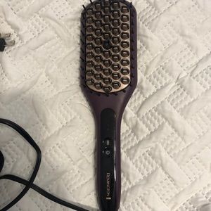 Brand new Remington hair wet hair straightener
